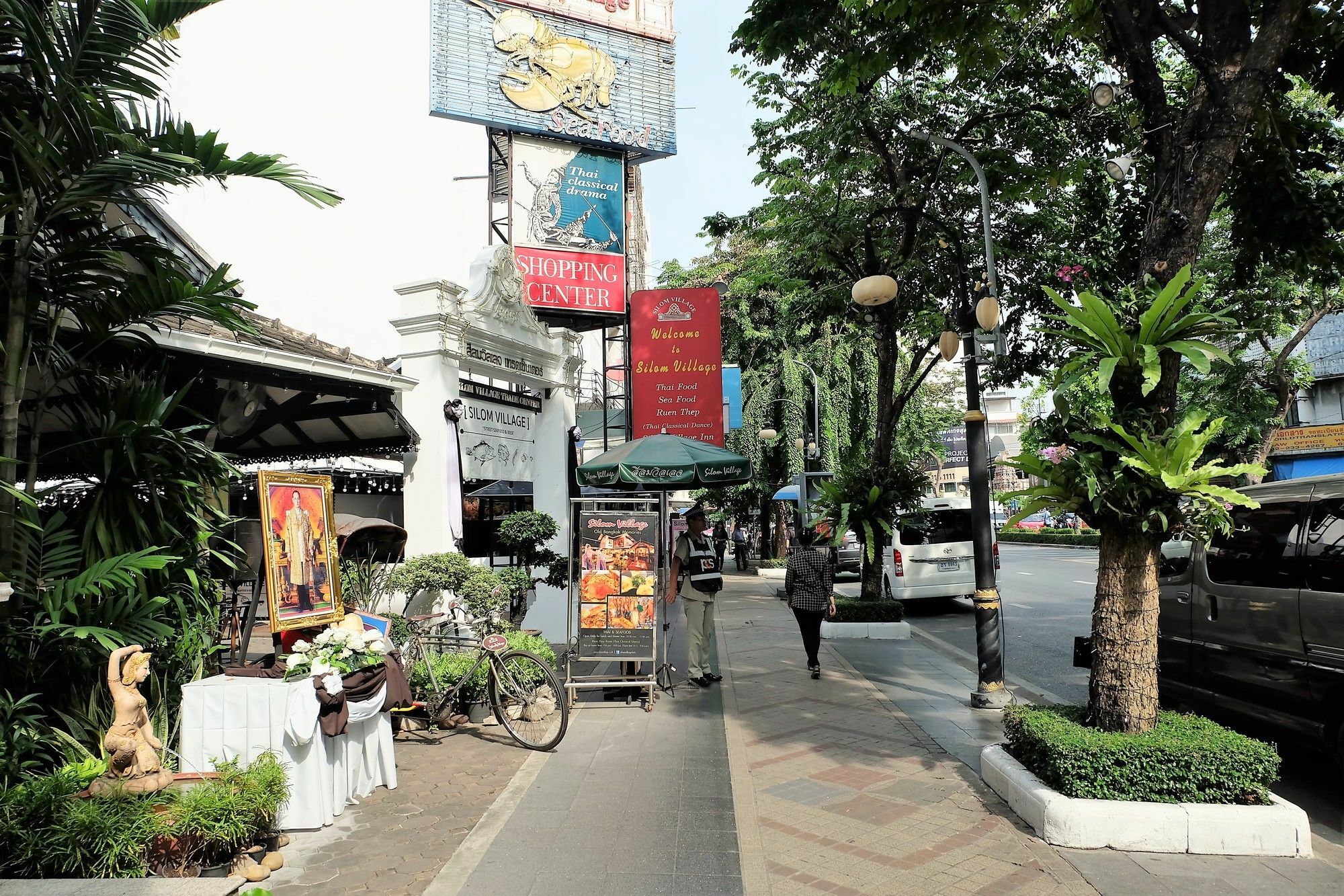 Silom Village Inn Bangkok Exteriér fotografie